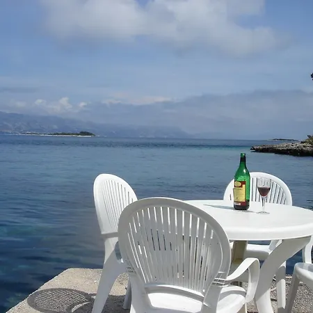 Apartment Seafront Garden Apartments Lumbarda Lumbarda