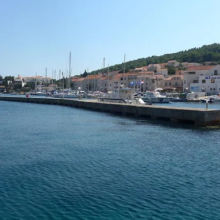 Apartment Seafront Garden Apartments Lumbarda Lumbarda