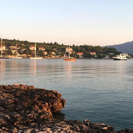 Seafront Garden Apartments Lumbarda * Lumbarda