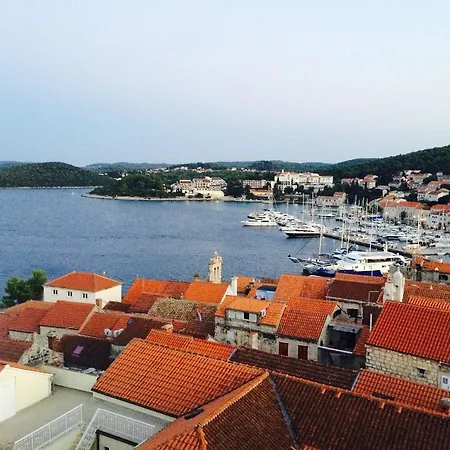 Apartment Seafront Garden Apartments Lumbarda Lumbarda