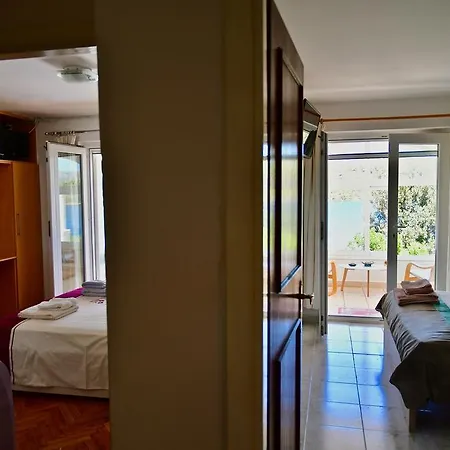 Seafront Garden Appartement