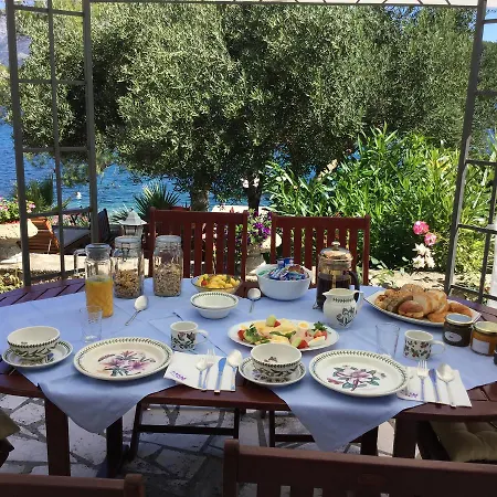 Seafront Garden Appartement Lumbarda